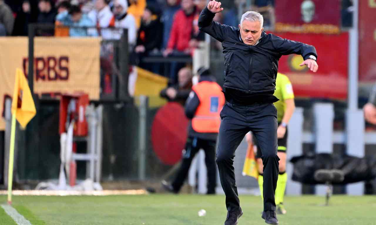 José Mourinho salta dalla rabbia