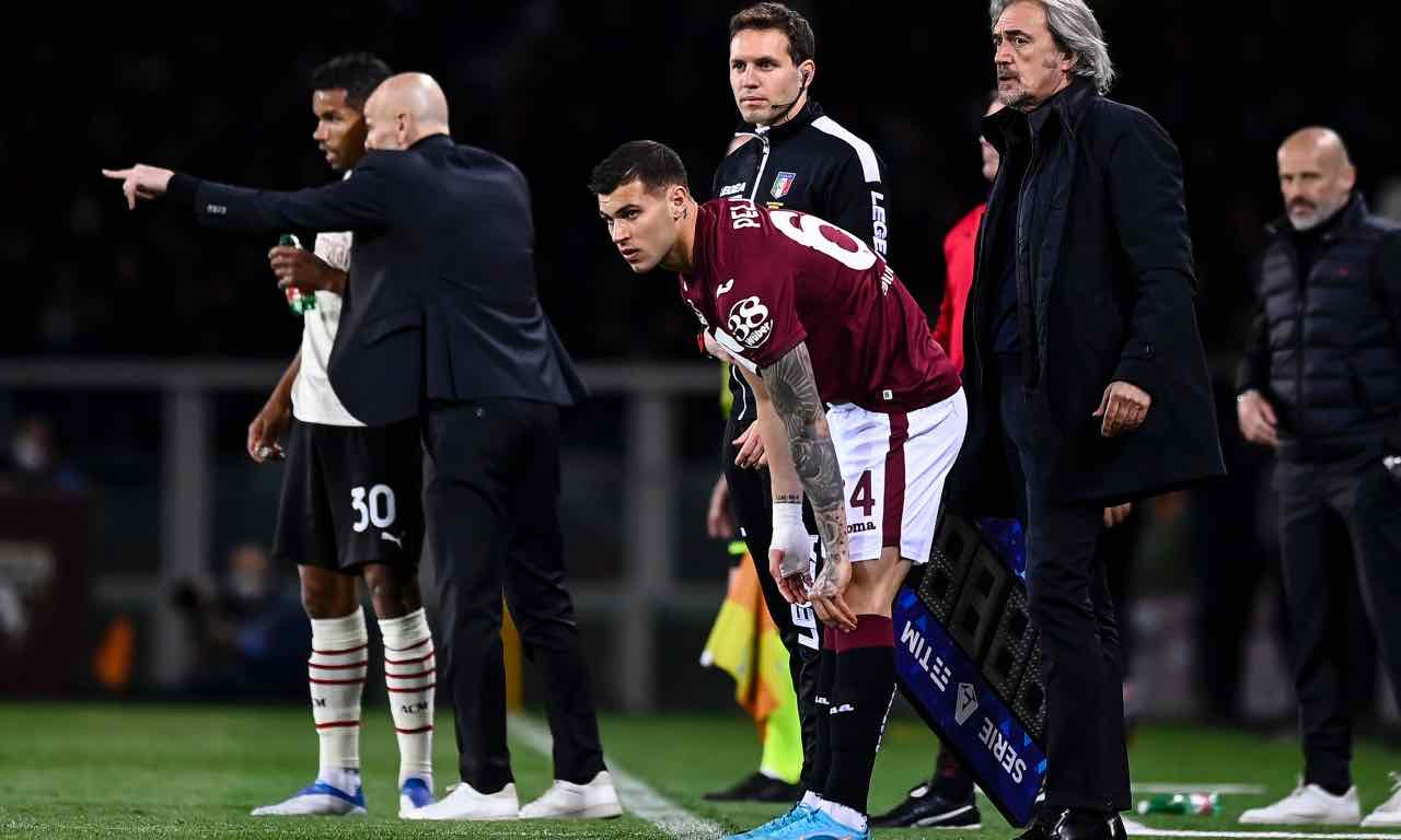 Pioli dà indicazioni in Torino-Milan