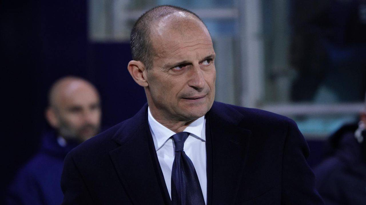 Massimiliano Allegri pensieroso