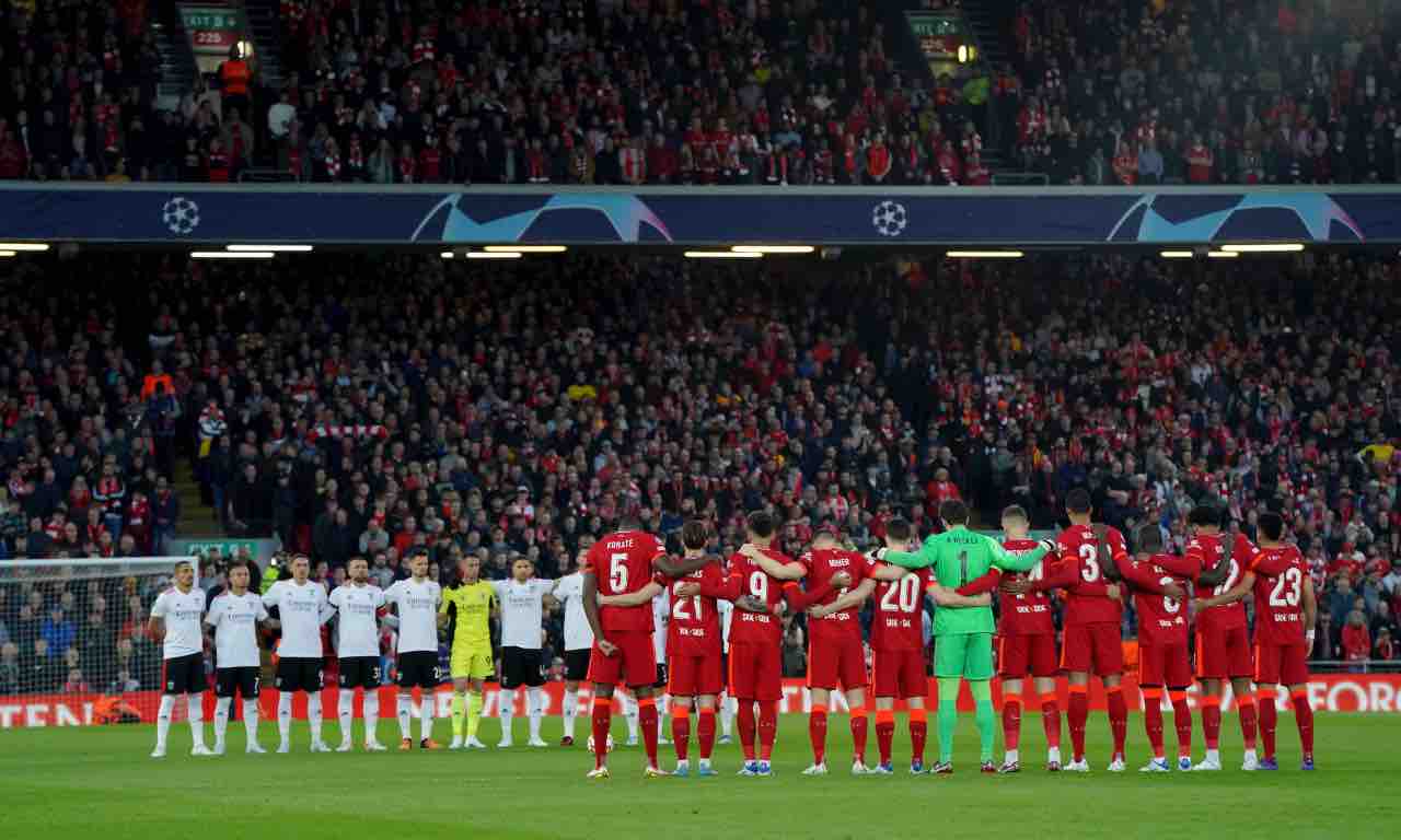 Liverpool e Benfica schierate in campo prima del match