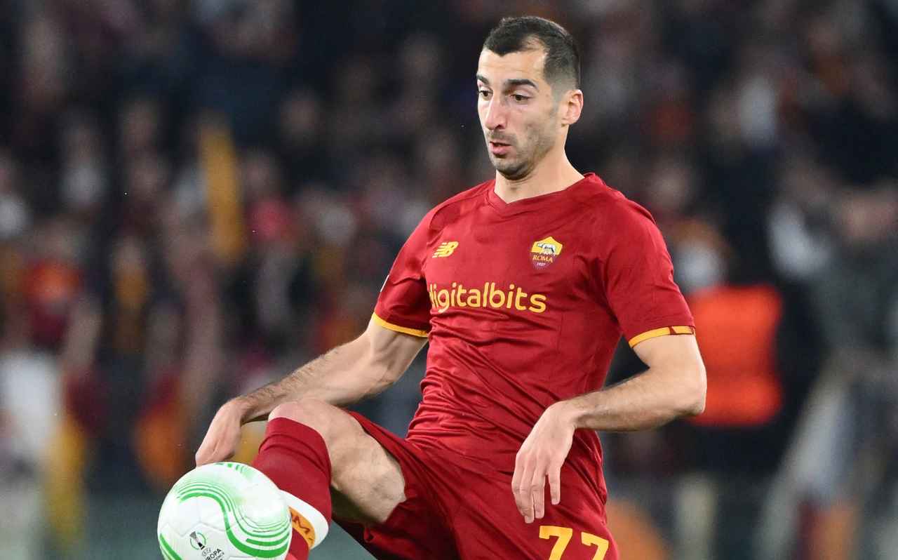 Mkhitaryan porta palla