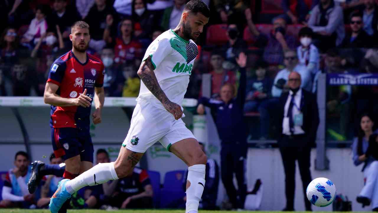 Scamacca corre verso il pallone Sassuolo