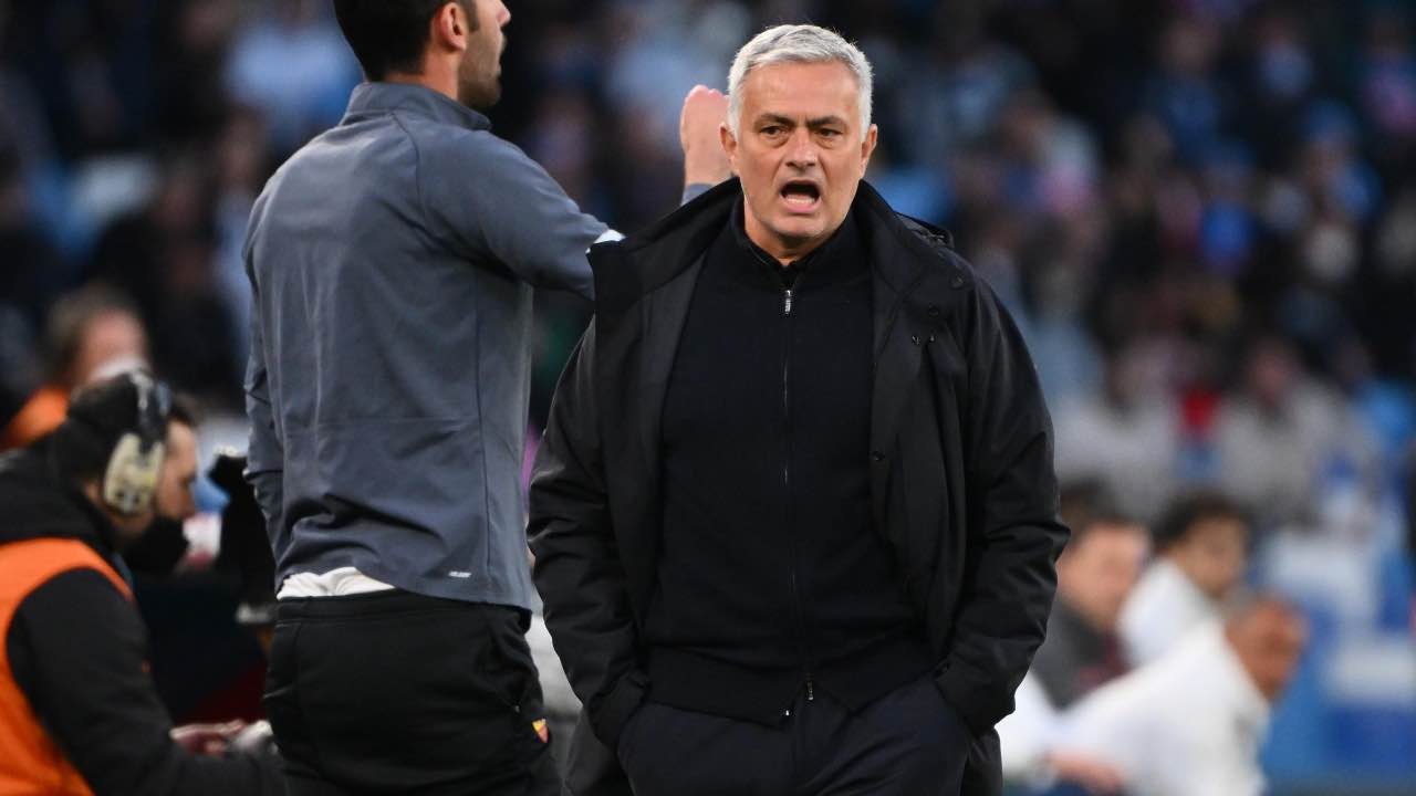 Josè Mourinho perplesso