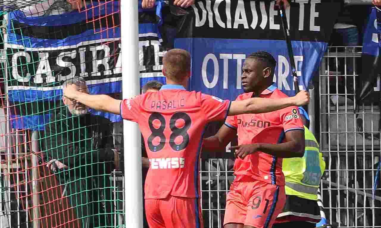 Zapata festeggia con Pasalic 