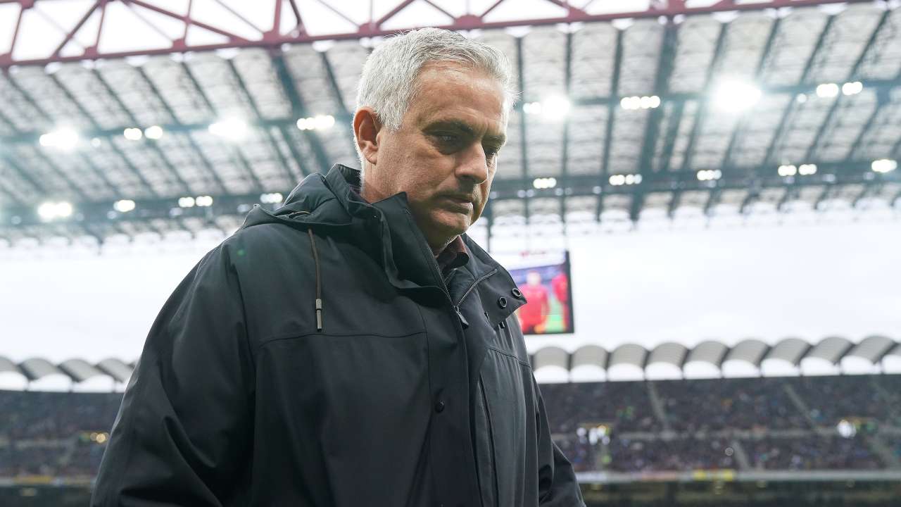 Josè Mourinho perplesso