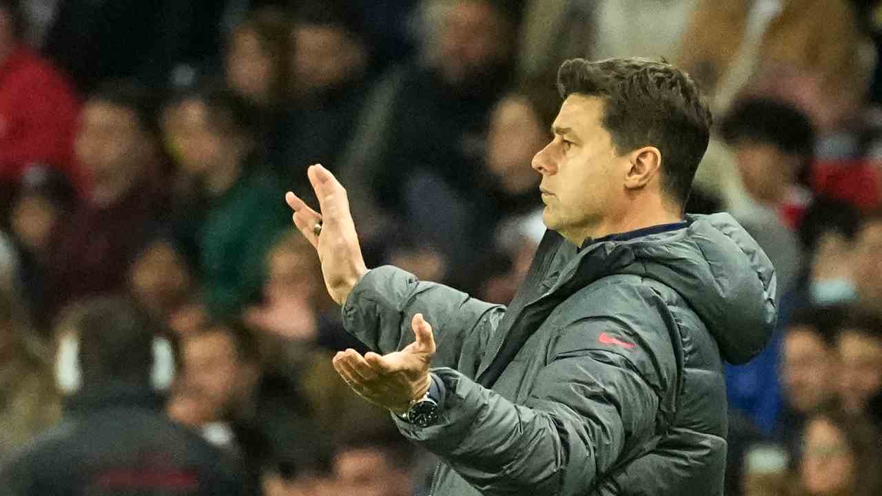 Pochettino allarga le braccia PSG