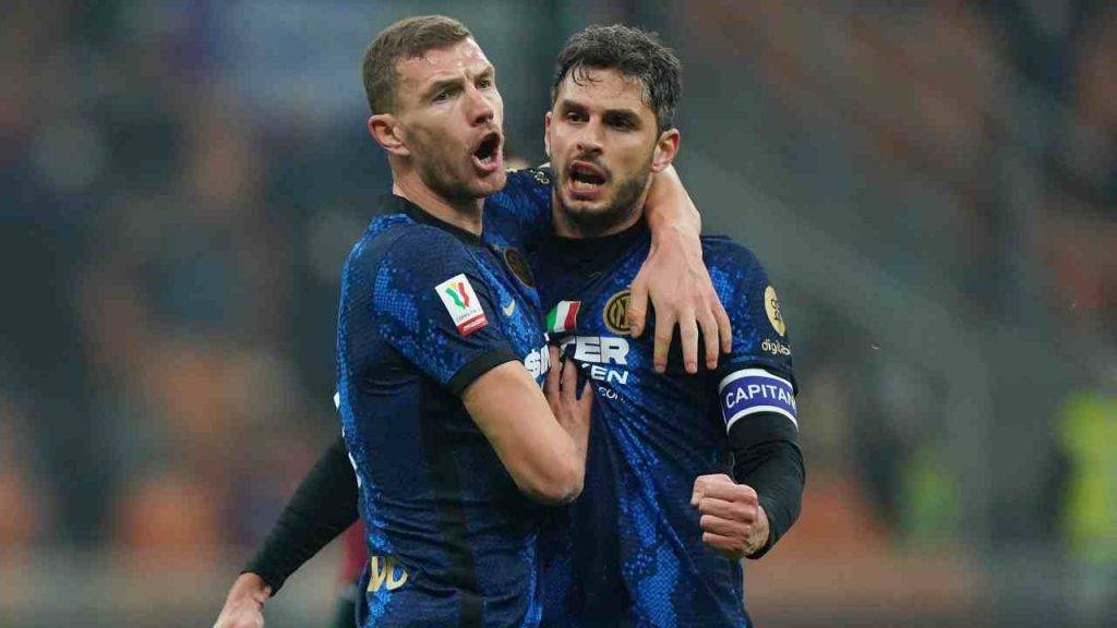 Dzeko e Ranocchia con la maglia dell'Inter
