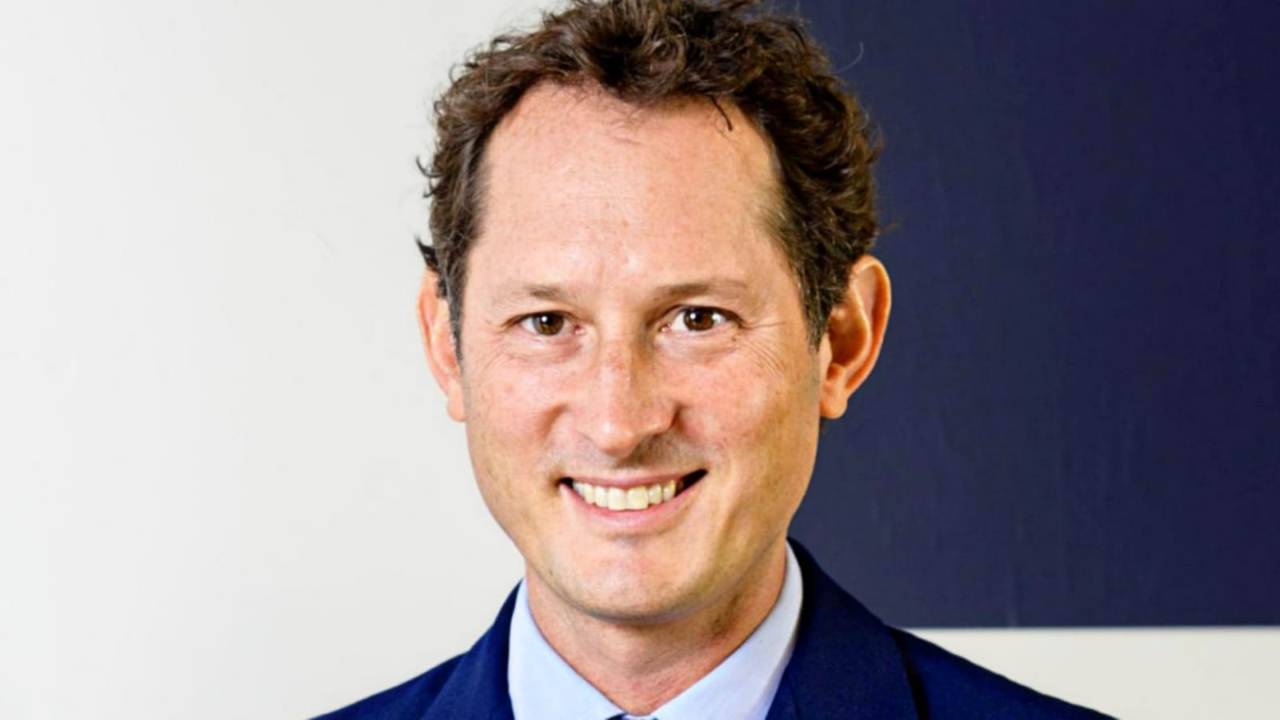 John Elkann sorridente