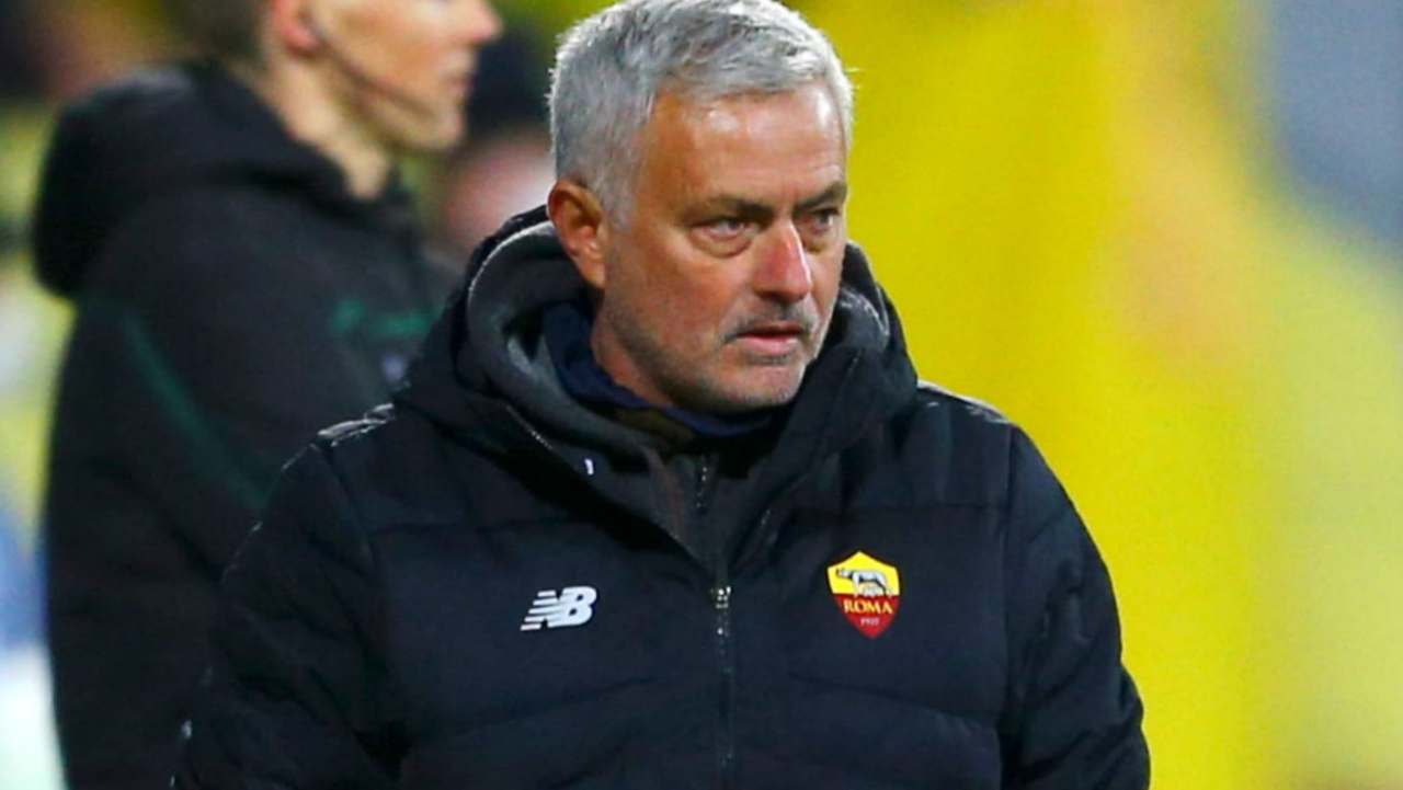 Mourinho pensieroso