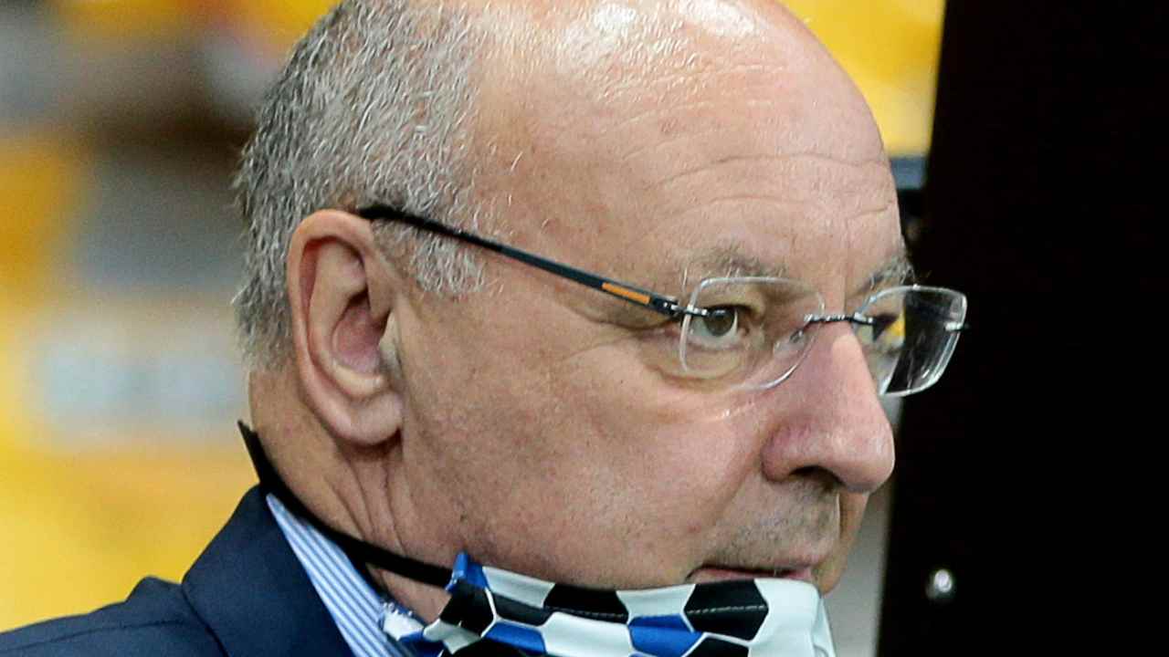 Marotta osserva concentrato Inter