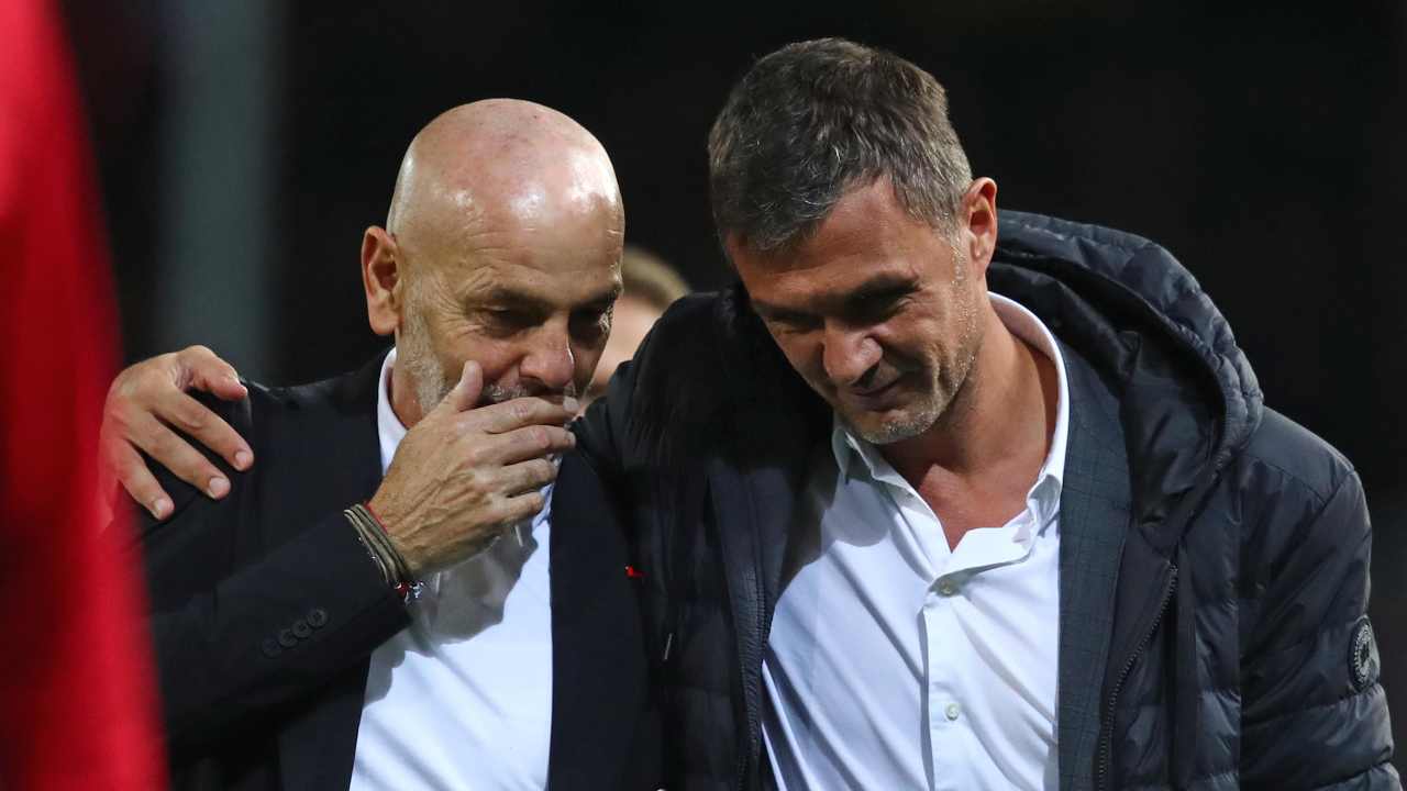 Maldini e Pioli parlano e sorridono Milan