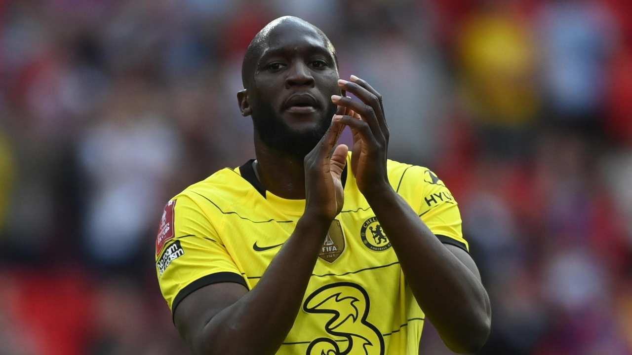 Lukaku batte le mani Chelsea