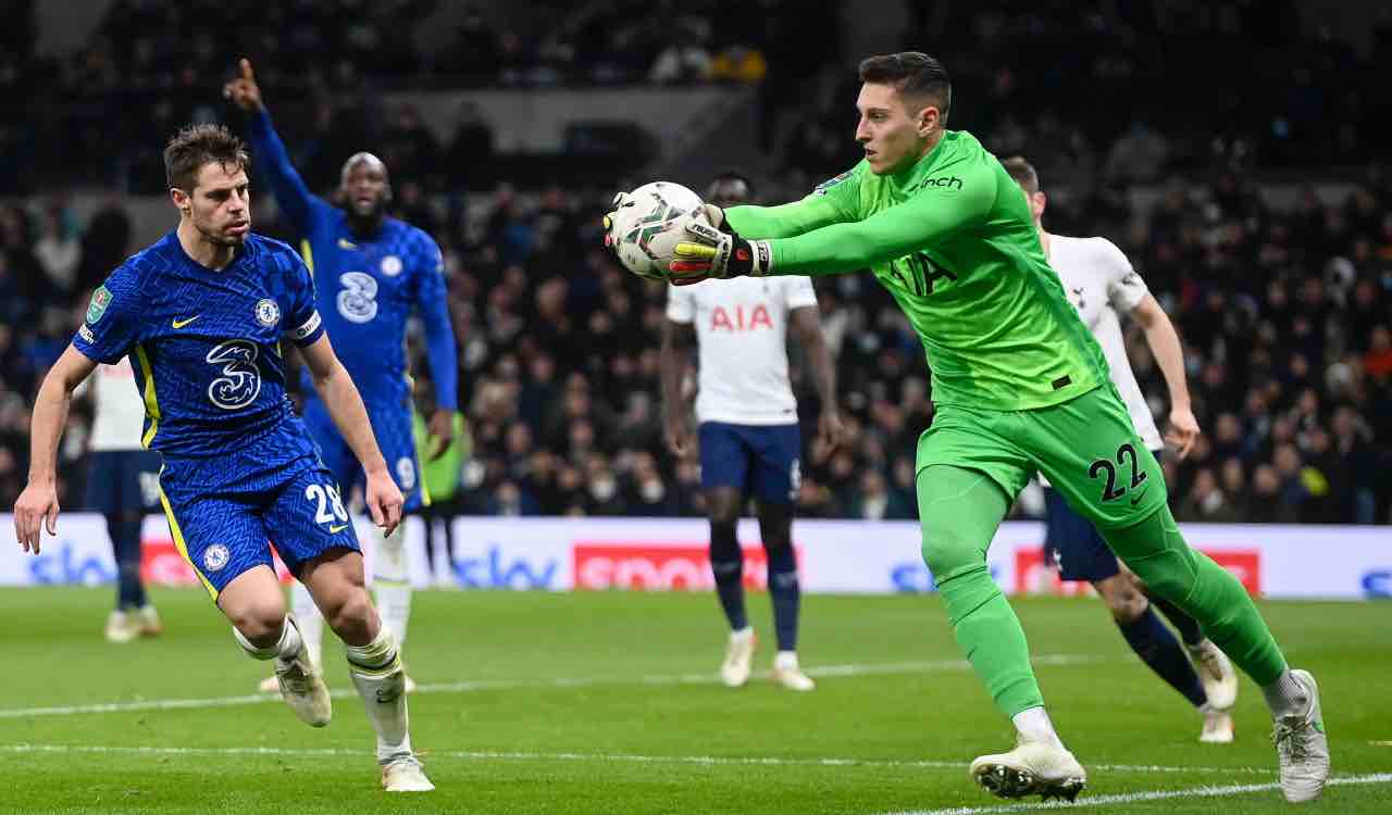 Gollini in campo contro il Chelsea