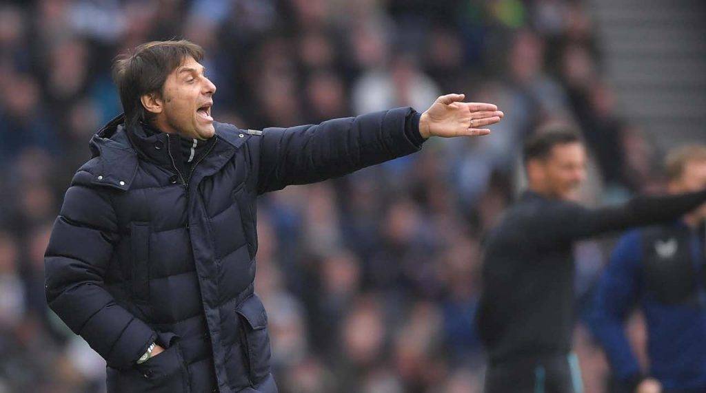 Conte in campo