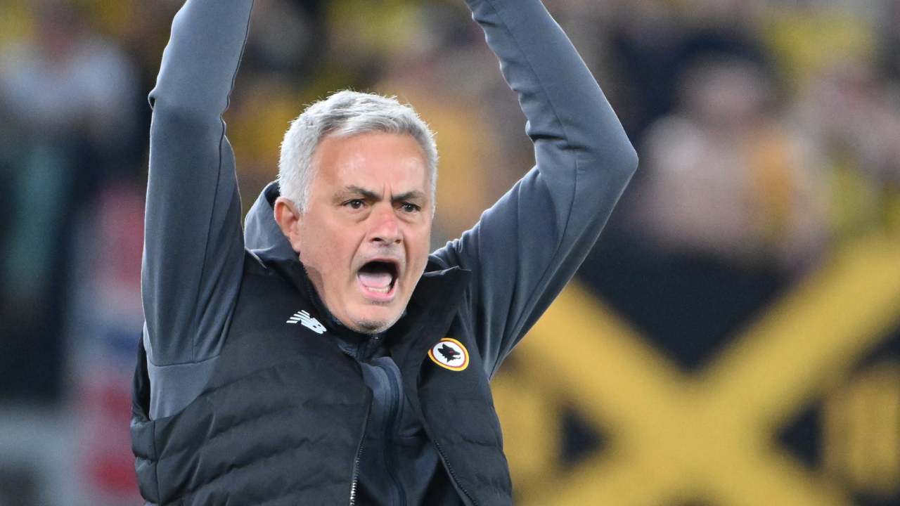 Mourinho in panchina