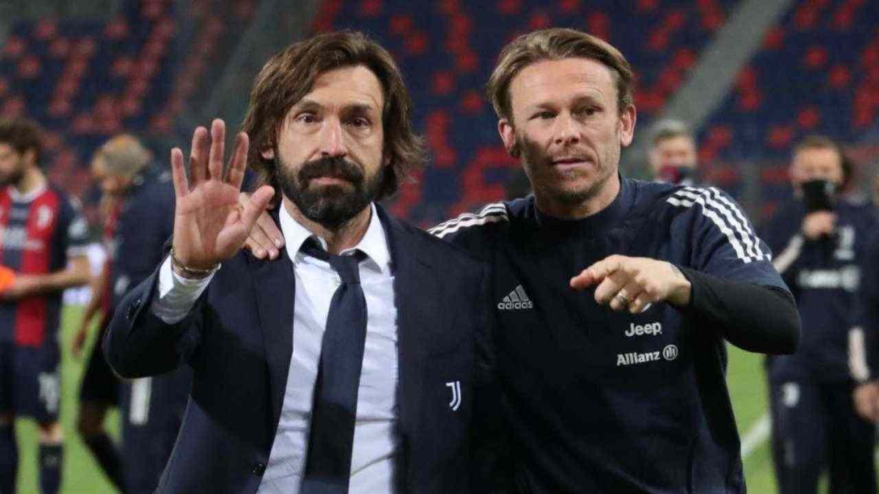 Pirlo e Baronio salutano