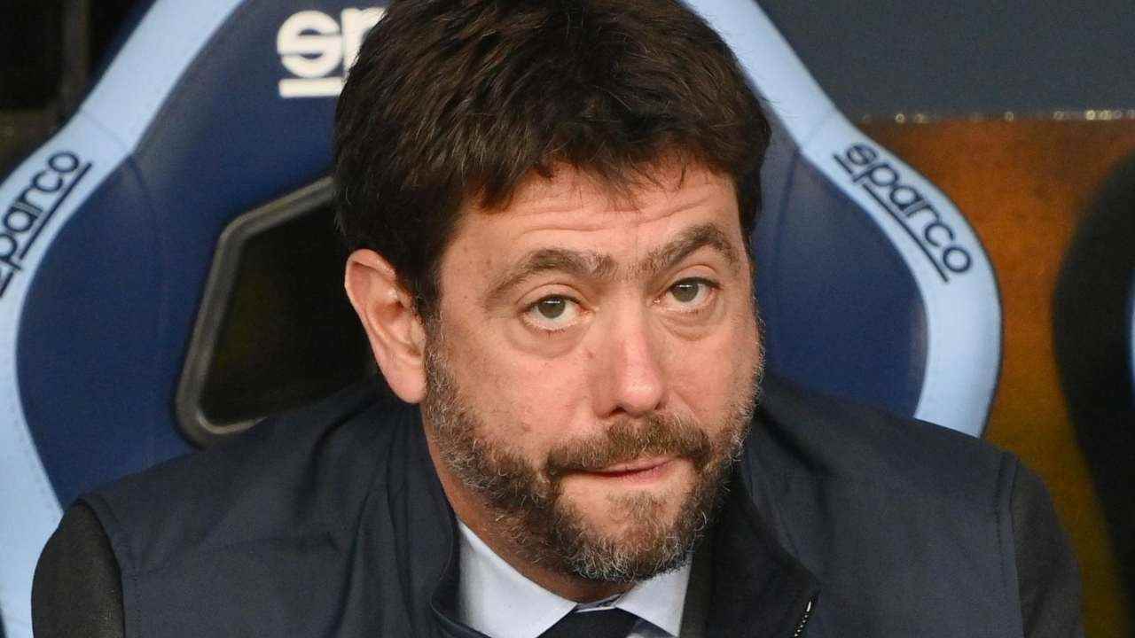 Agnelli concentrato in panchina Juventus