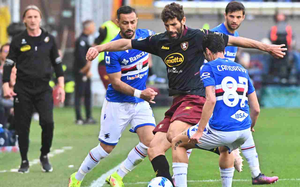 Samp-Salernitana, Fazio a contrasto con Quagliarella e Candreva