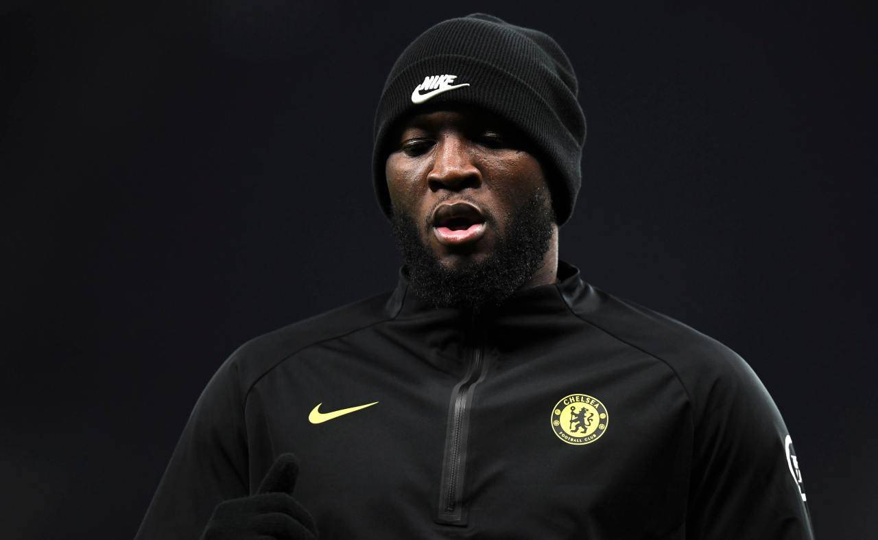 Lukaku con lo sguardo basso