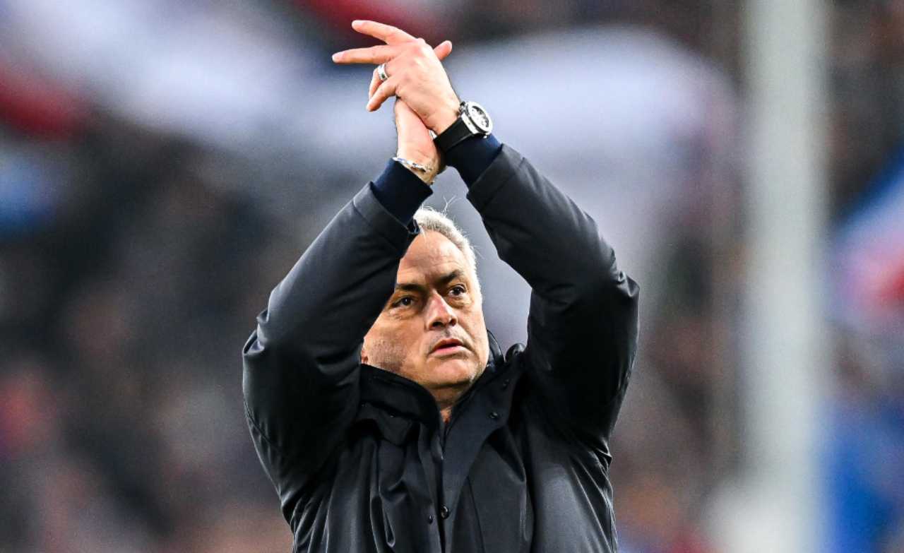 Roma, Mourinho applaude