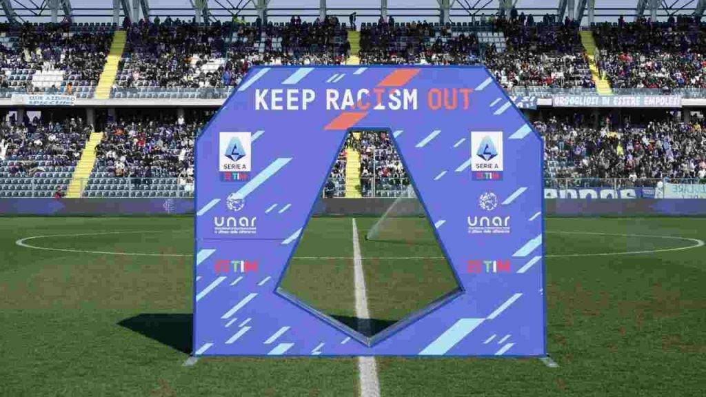 Slogan contro il razzismo in Serie A