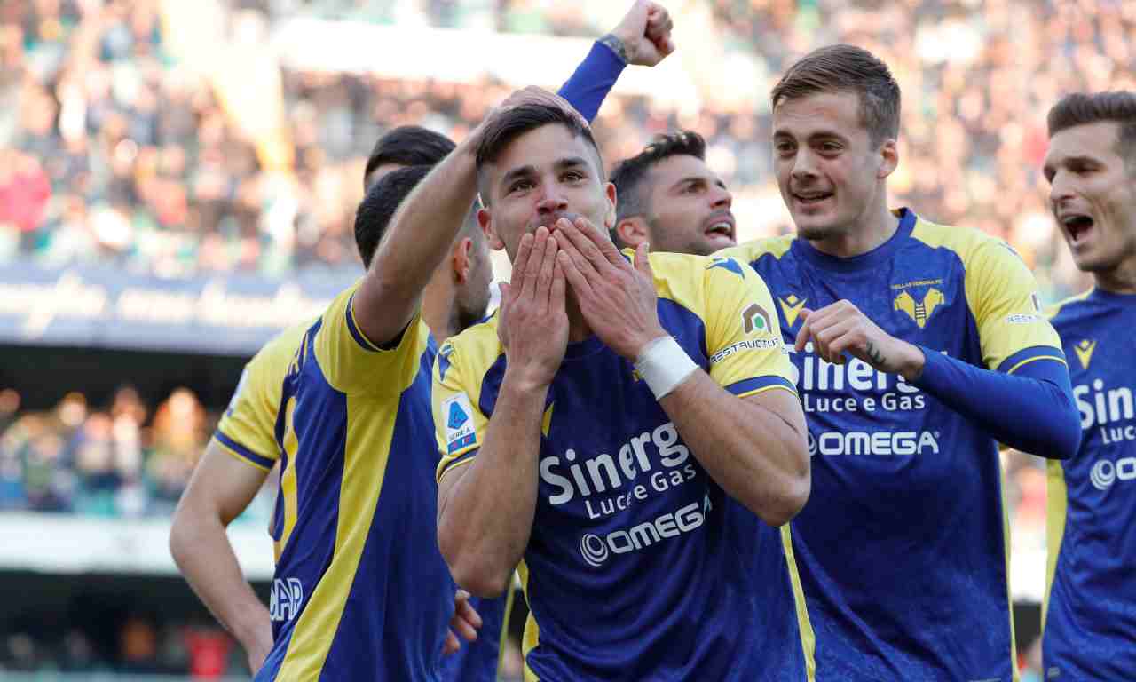 Hellas Verona-Genoa, Simeone esulta con i compagni