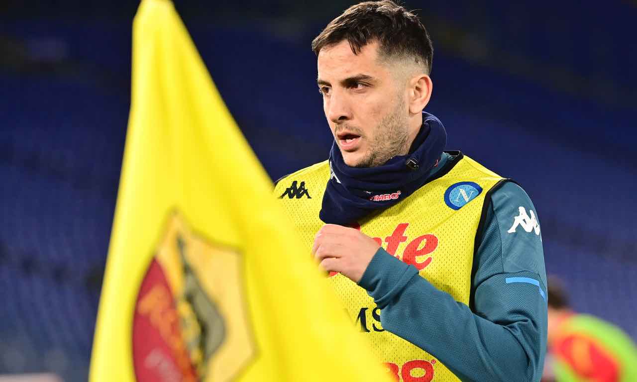 Manolas svolge riscaldamento col Napoli