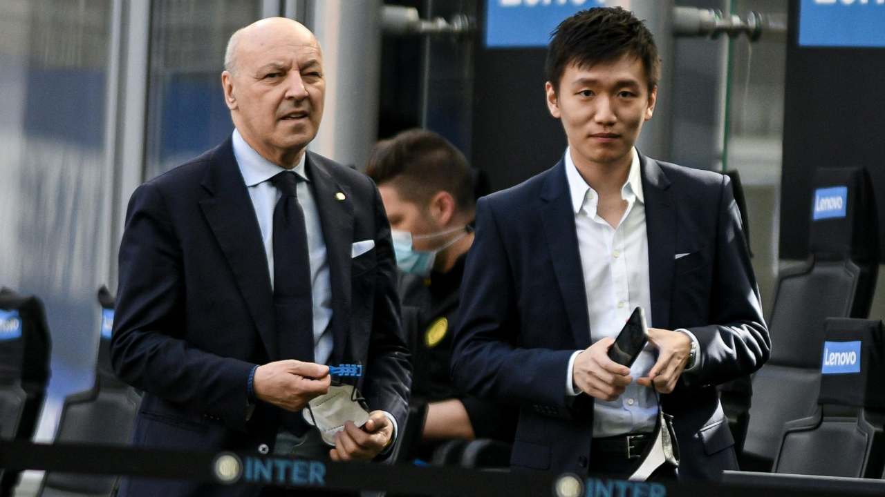 Beppe Marotta e Steven Zhang a bordocampo