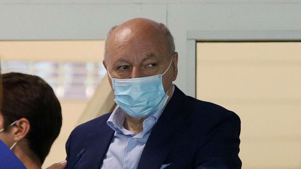 Marotta pensieroso in tribuna Inter