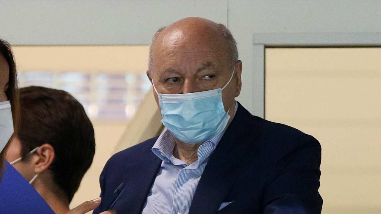 Marotta guarda preoccupato Inter