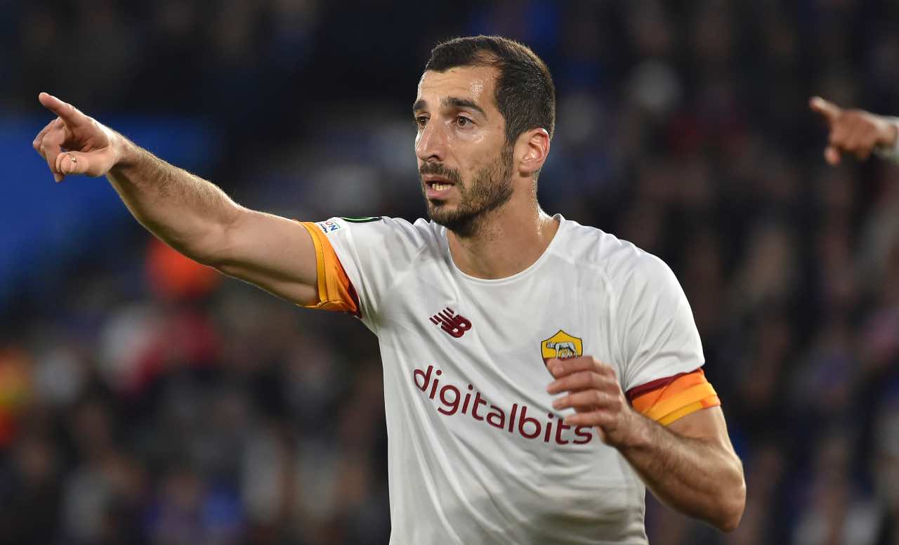 Mkhitaryan in campo con la Roma