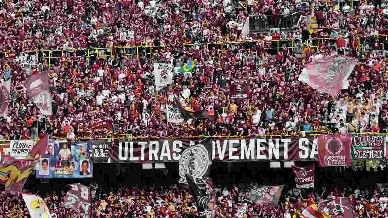 Tifosi Salernitana curva 