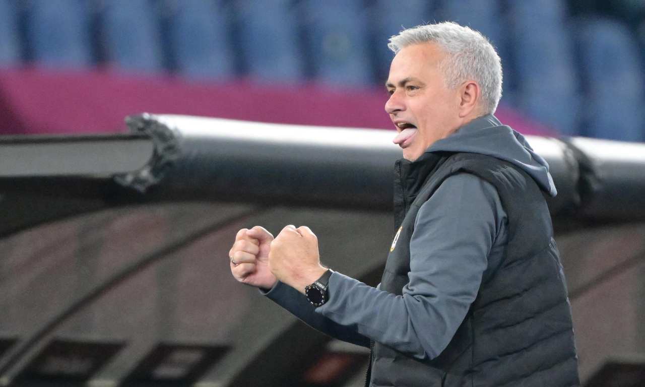 Mourinho esulta 