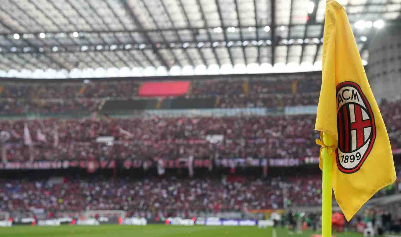 Bandierina del Milan allo stadio