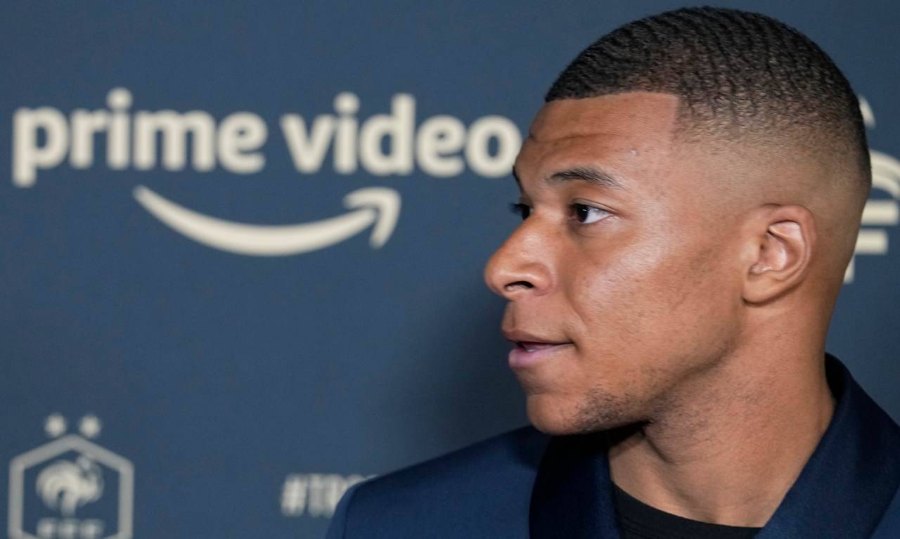 Mbappé pensieroso 