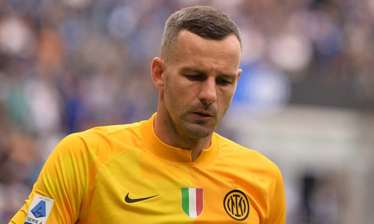 Handanovic pensieroso 