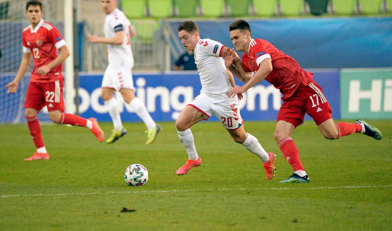 Andersen in azione con l'Under 21 della Danimarca 