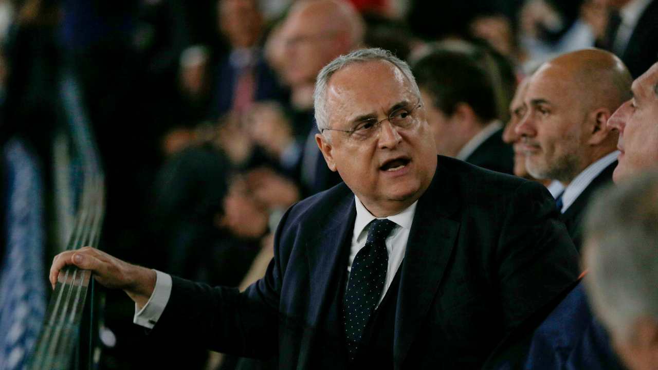 Lotito parla e guarda indietro Lazio