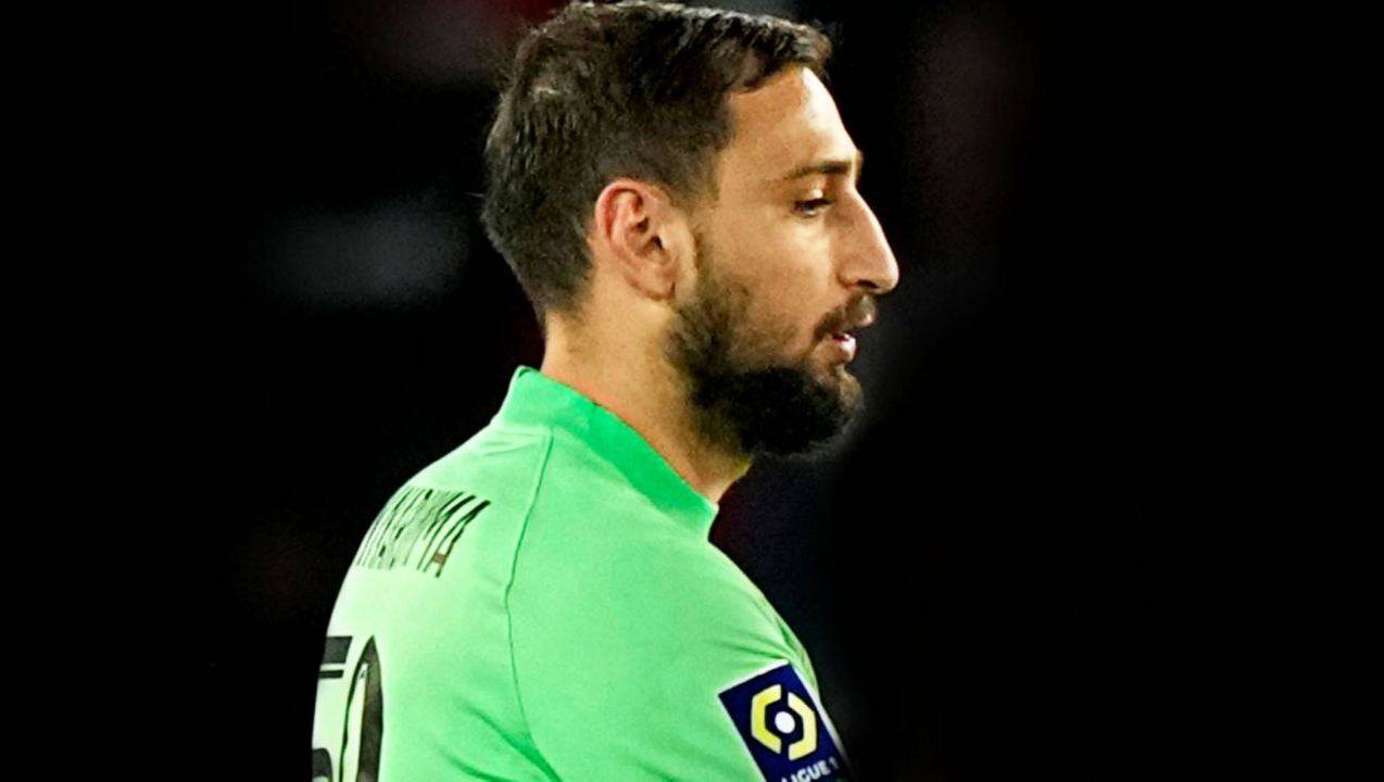 Donnarumma pensieroso 