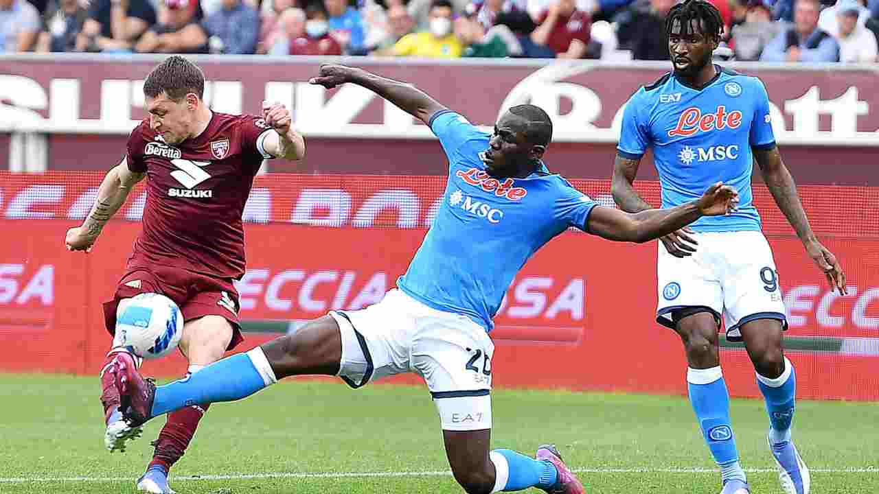 Koulibaly tenta di fermare Belotti