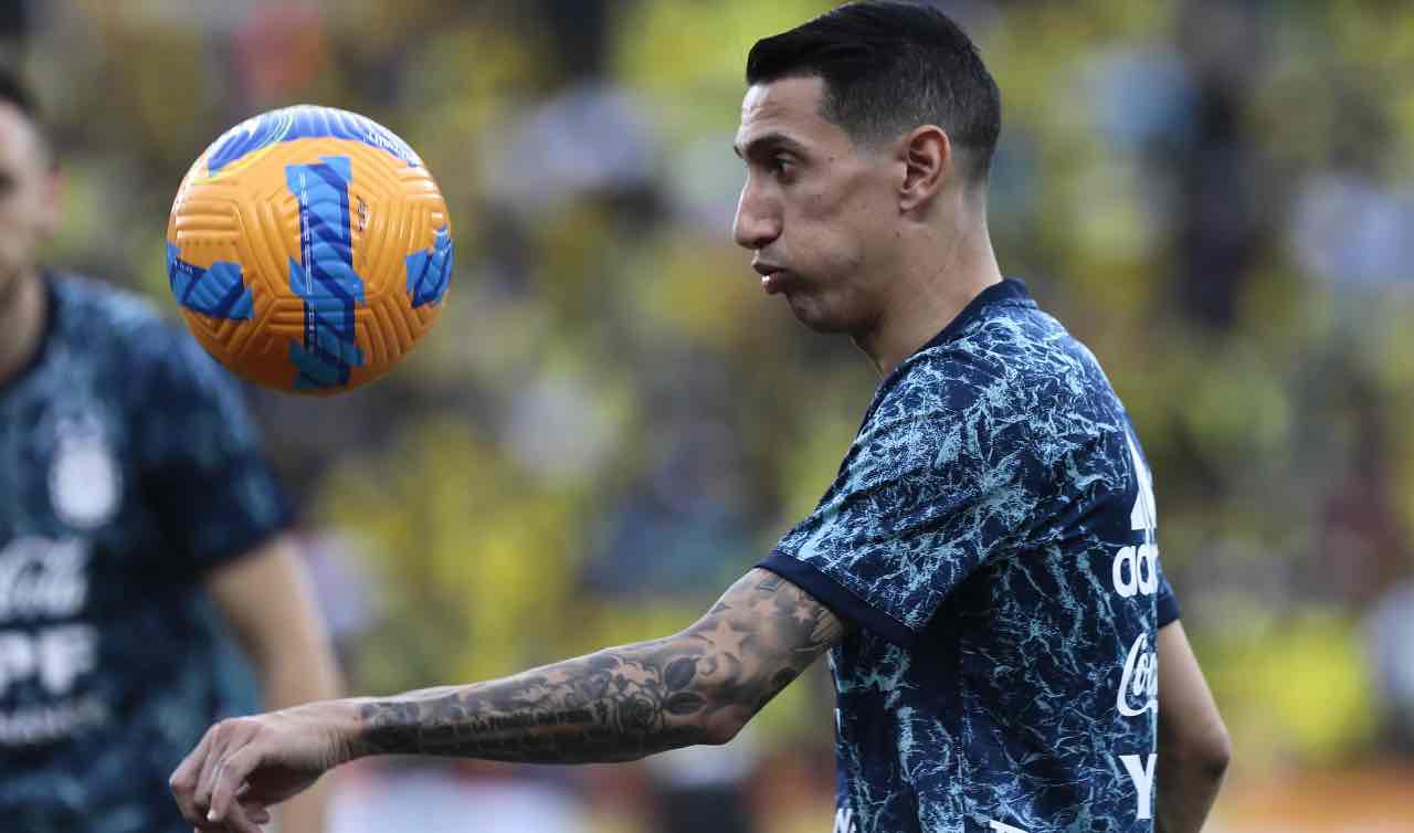 Di Maria fa riscaldamento prima di Ecuador-Argentina