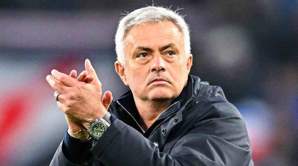 Roma, Mourinho applaude