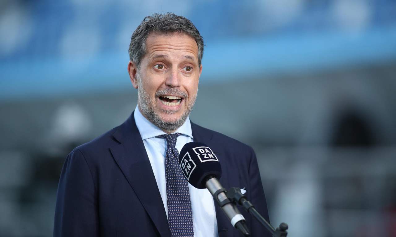 Paratici durante un'intervista