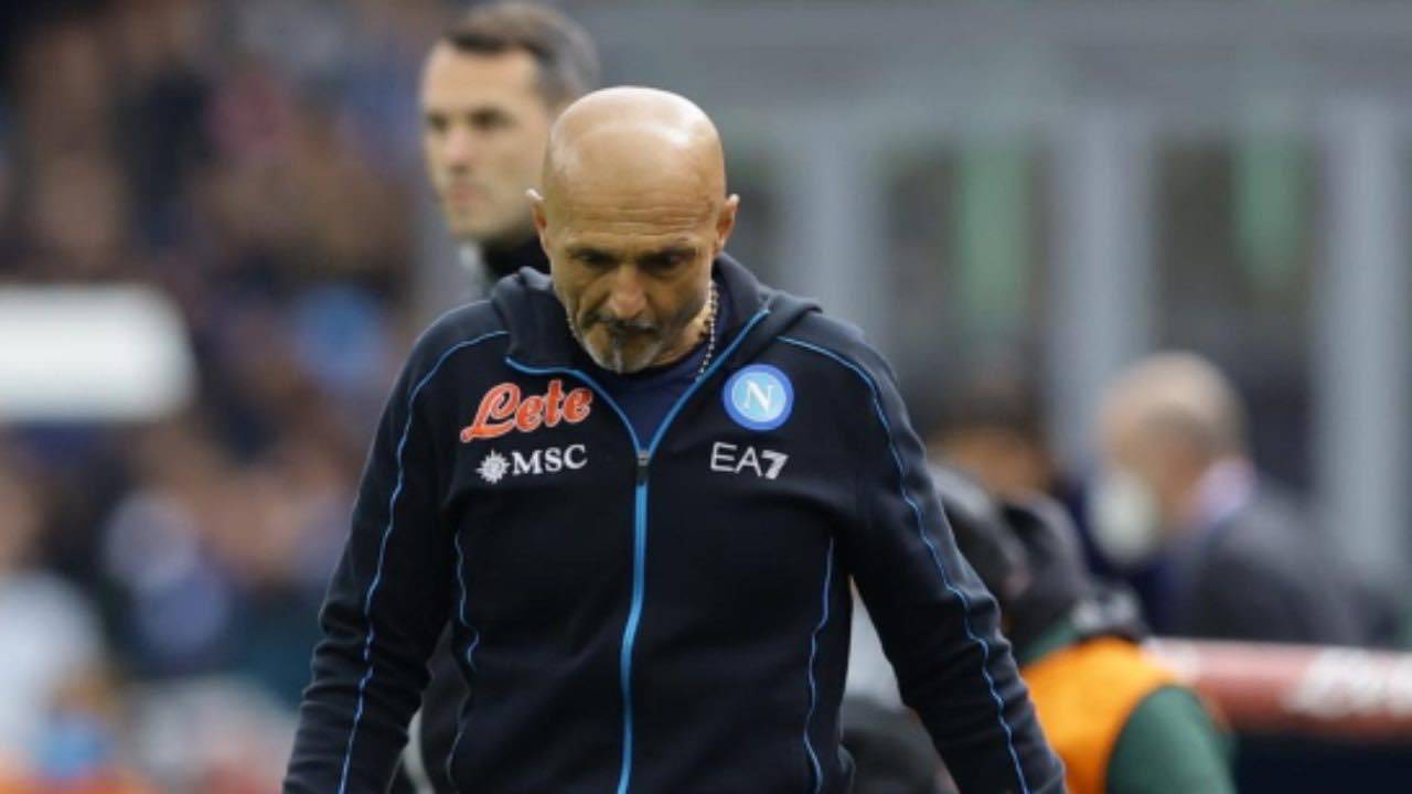 Spalletti cammina a bordocampo