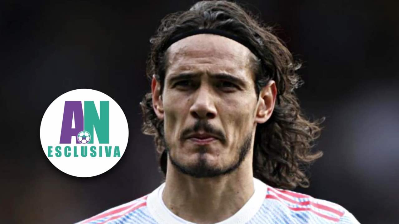 Cavani in campo con il Manchester United