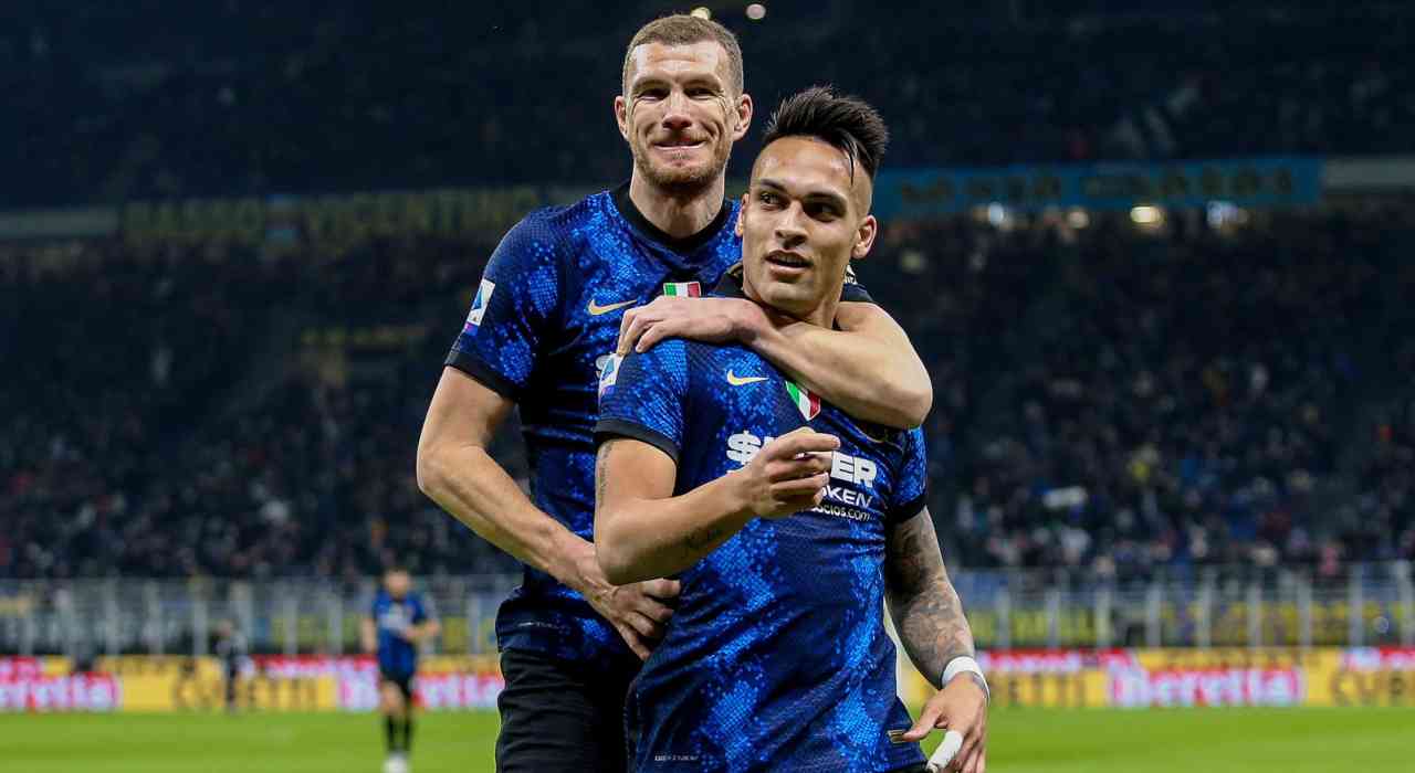 Lautaro Martinez e Dzeko Inter