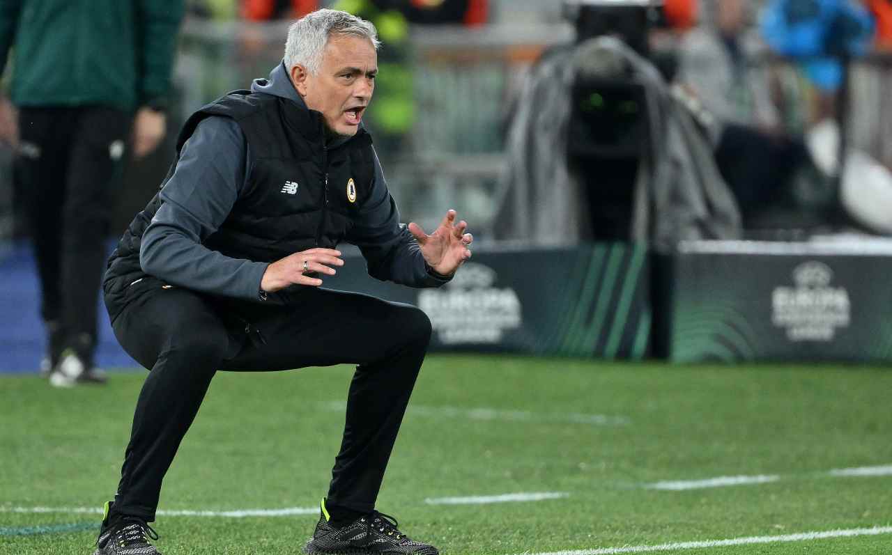 Roma-Feyenoord, Mourinho a bordo campo