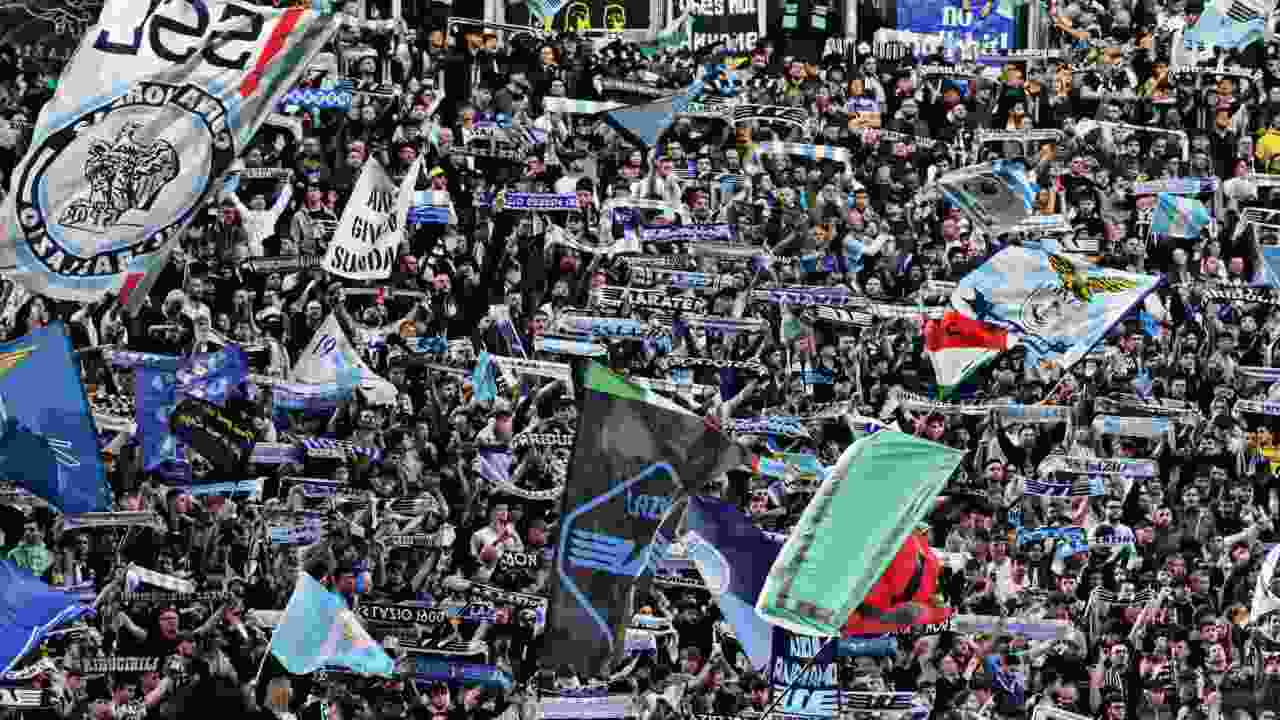 Tifosi della Lazio all'Olimpico 