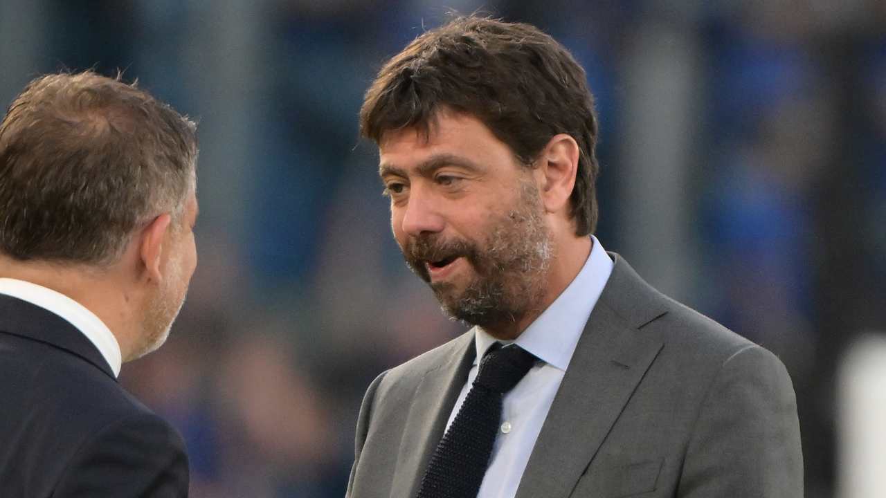 Agnelli sorride e parla Juventus