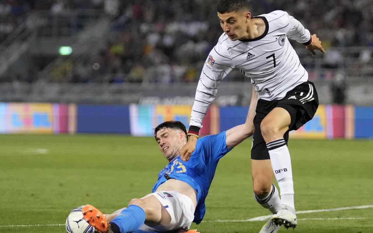 Bastoni a terra durante la partita con la Germania